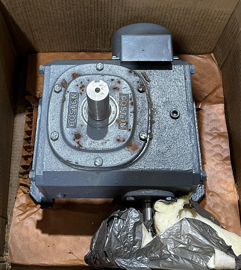 Used BOSTON GEAR 732D-10SF-G2 / 46892-88 700 SERIES WORM GEAR SPEED REDUCER 10:1 NSMP