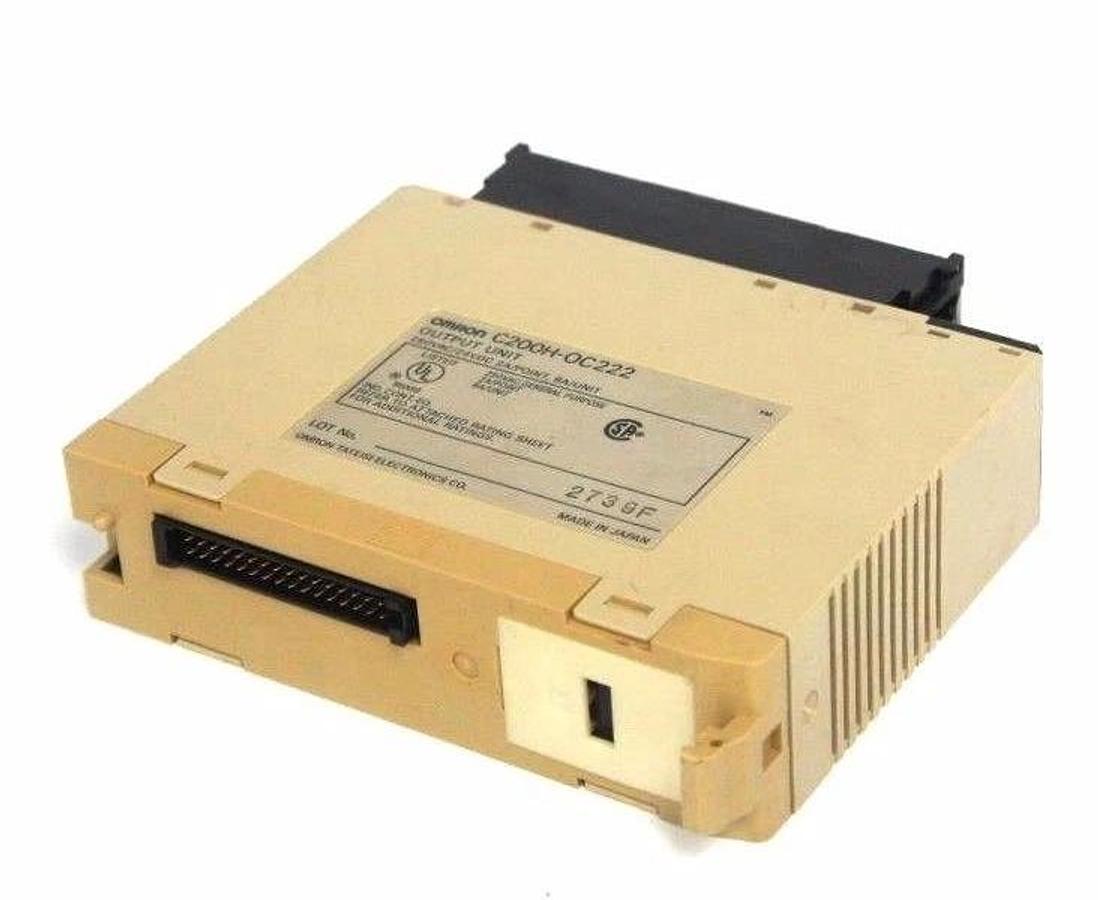 Used OMRON C200H-OC222 OUTPUT MODULE UNIT 250VAC/24VDC, 2A/POINT, 8A/UNIT, C200HOC222