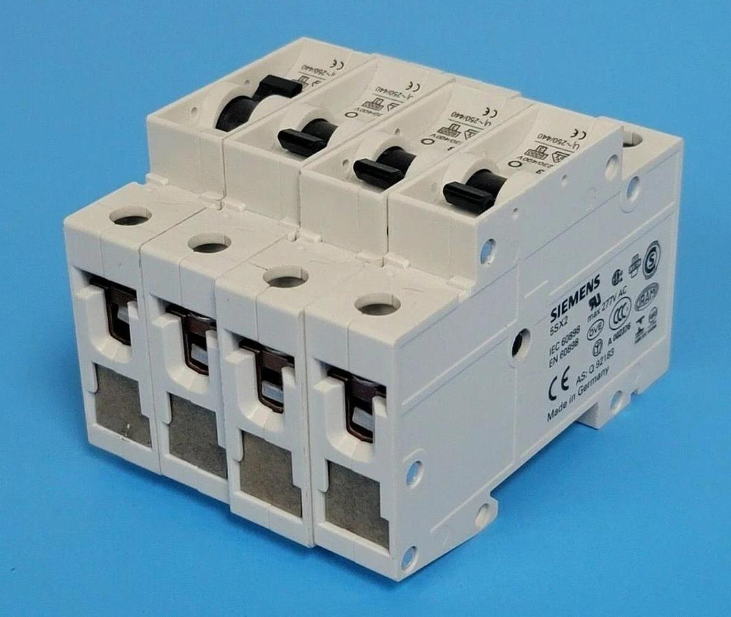 Used LOT OF 4 SIEMENS 5SX21C3 CIRCUIT BREAKERS 5SX2 230/400V