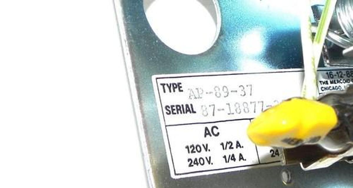 Used MERCOID CONTROL AP-89-37 PRESSURE SWITCH AP8937