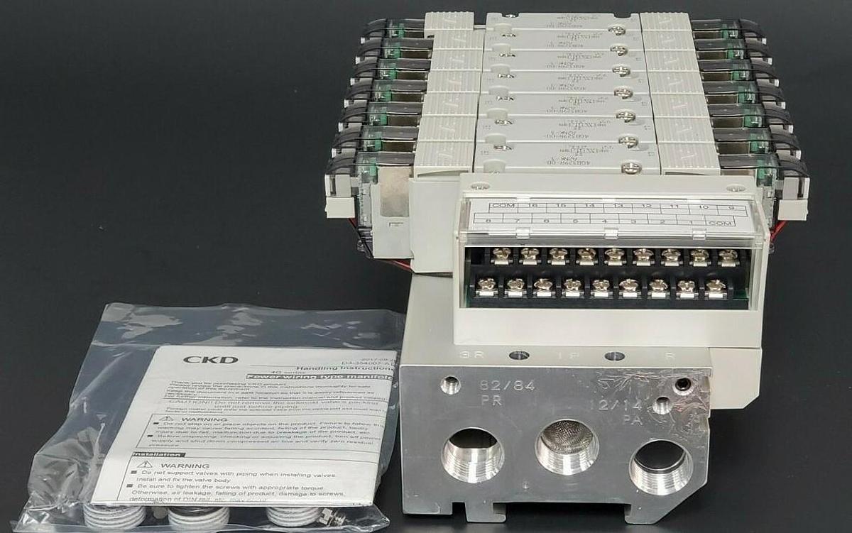 NIB CKD M4GB320R-08-T10RK-7-3 VALVE MANIFOLD ASSEMBLY DC24V, M4GB320R08T10RK73