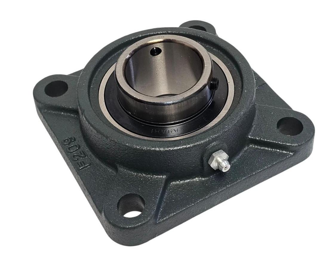 NIB AMI BEARINGS UCF209-28 FLANGE BEARING 4-BOLT UCF20928