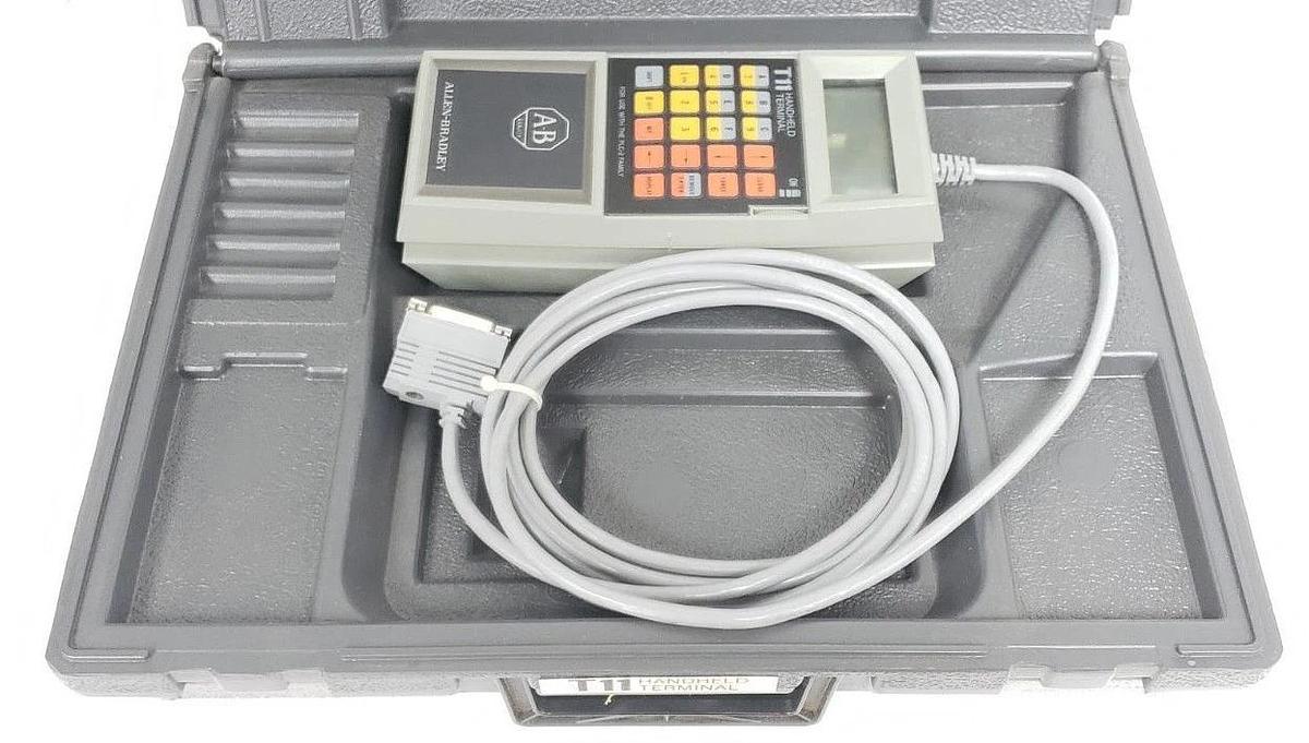 Used ALLEN BRADLEY 1770-T11 HANDHELD TERMINAL W/ 1770-XI CARRYING CASE 1770FF 1770TB