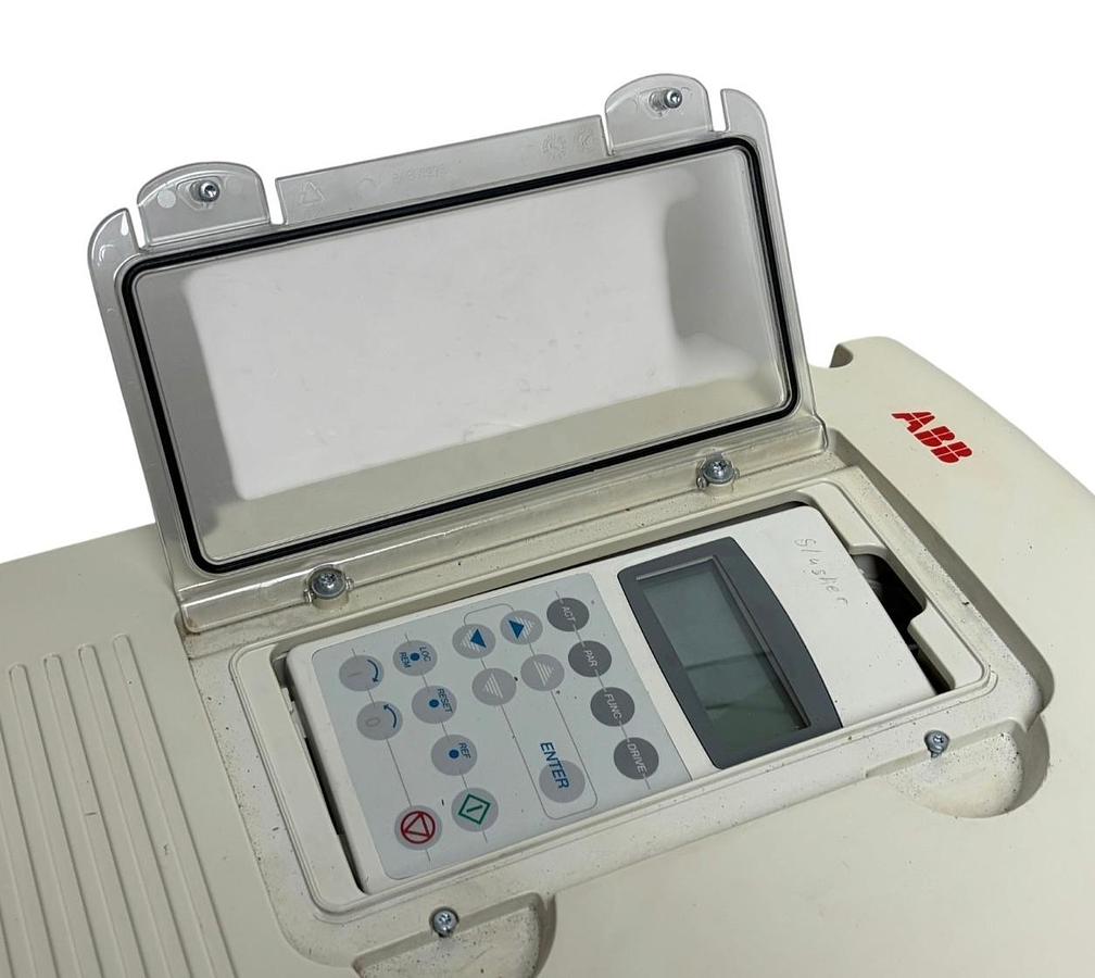 Used ABB ACS800-U1-0040-5+B056 Variable Frequency VFD AC Drive 40 HP 52A