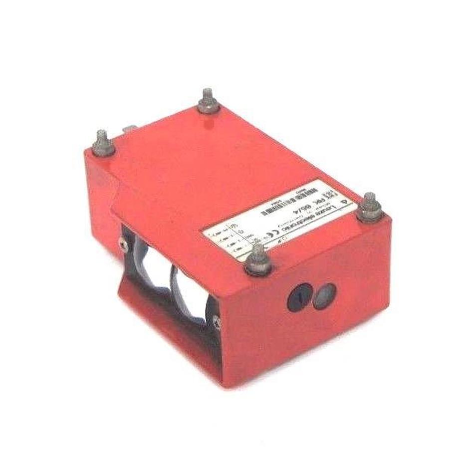 Used LEUZE ELECTRONICS RK 85/4 PHOTOELECTRIC LIGHT SCANNER 11-30V RK85/4