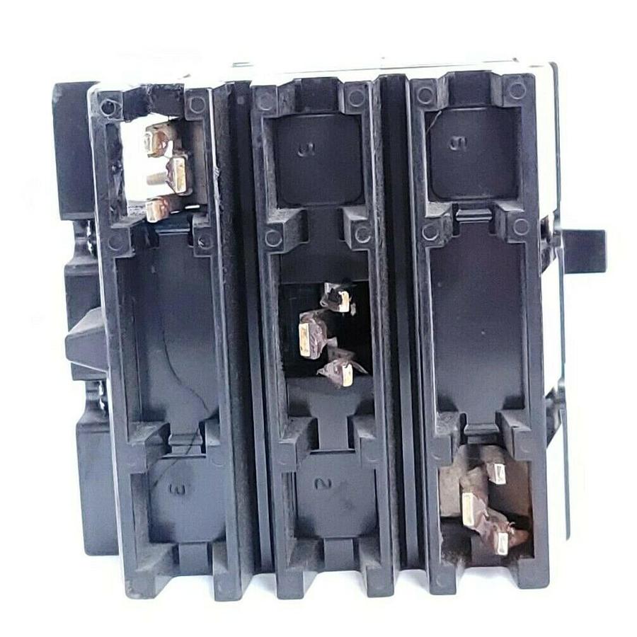 Used NIB SQUARE D FA32020 CIRCUIT BREAKER 20A, 3P, 240~250V 50/60HZ (DAMAGED)