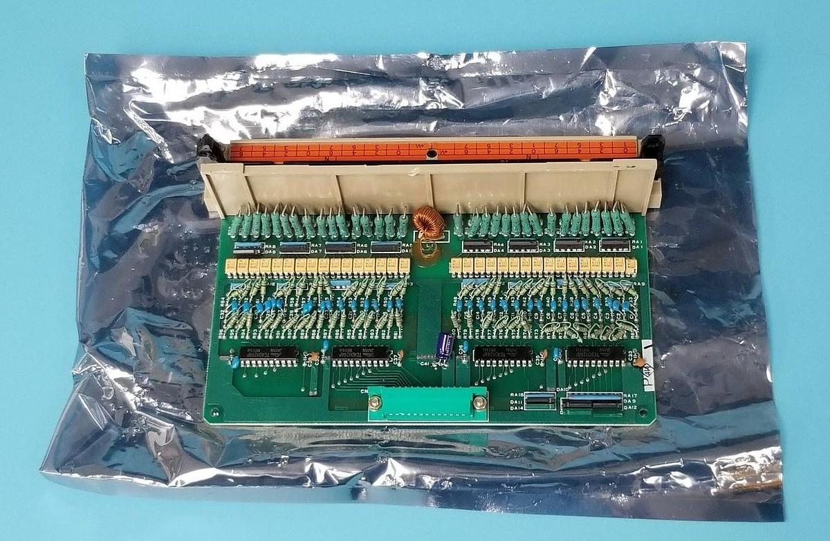 Used OMRON SCYM5R-ID021 INPUT MODULE 32POINT, 12-24VDC, SCYM5RID021