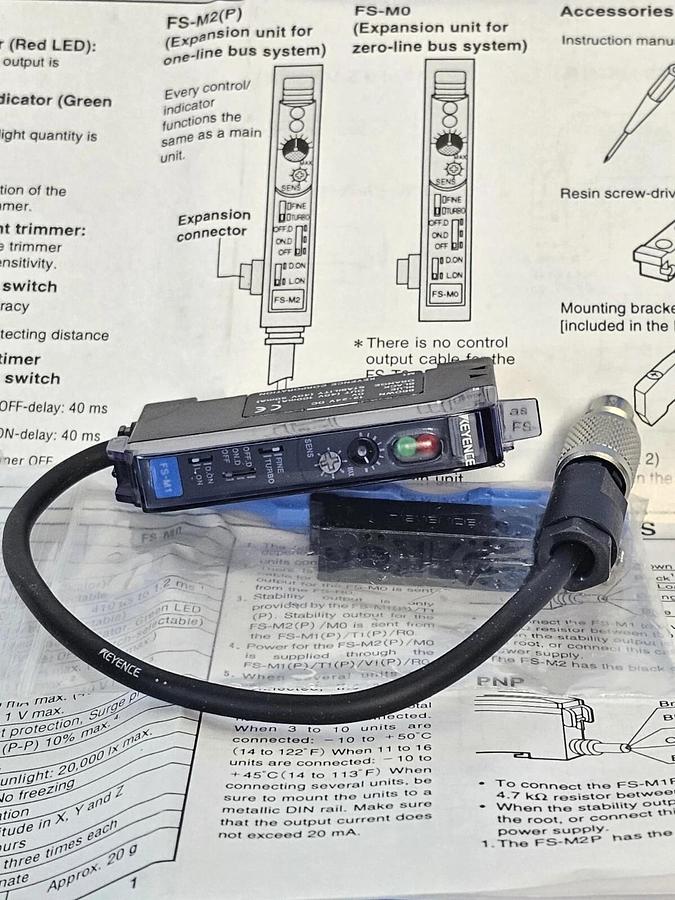 Used NIB KEYENCE FS-M1 PHOTOELECTRIC AMPLIFIER 12-24VDC FSM1
