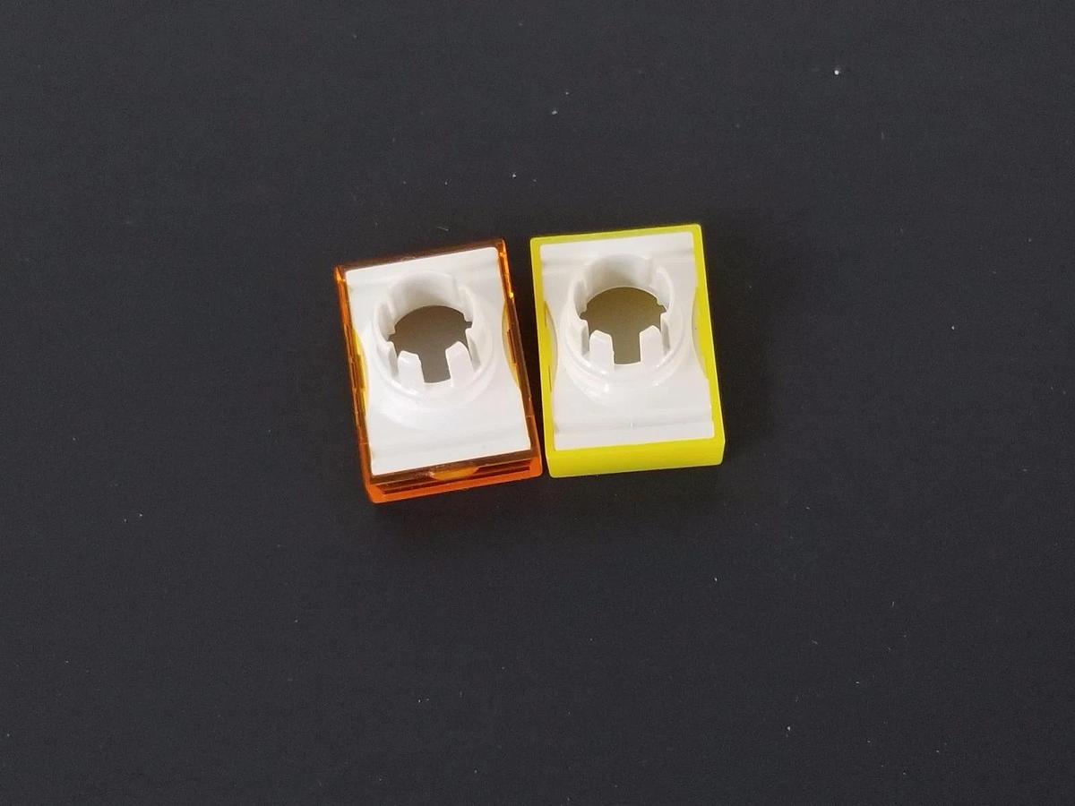 LOT OF 2 NEW OMV 068900702 TRANSP. COVER 51-903 YELLOW 068900713 51-901 YELLOW