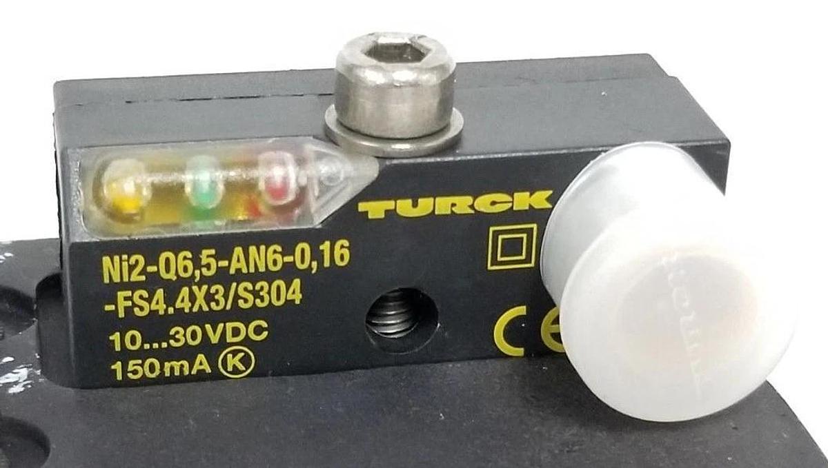 Used TURCK NI2-Q6.5-AN6-0.16-FS4.4X3/S304 PROXIMITY SENSOR MODULE 10-30VDC 150mA