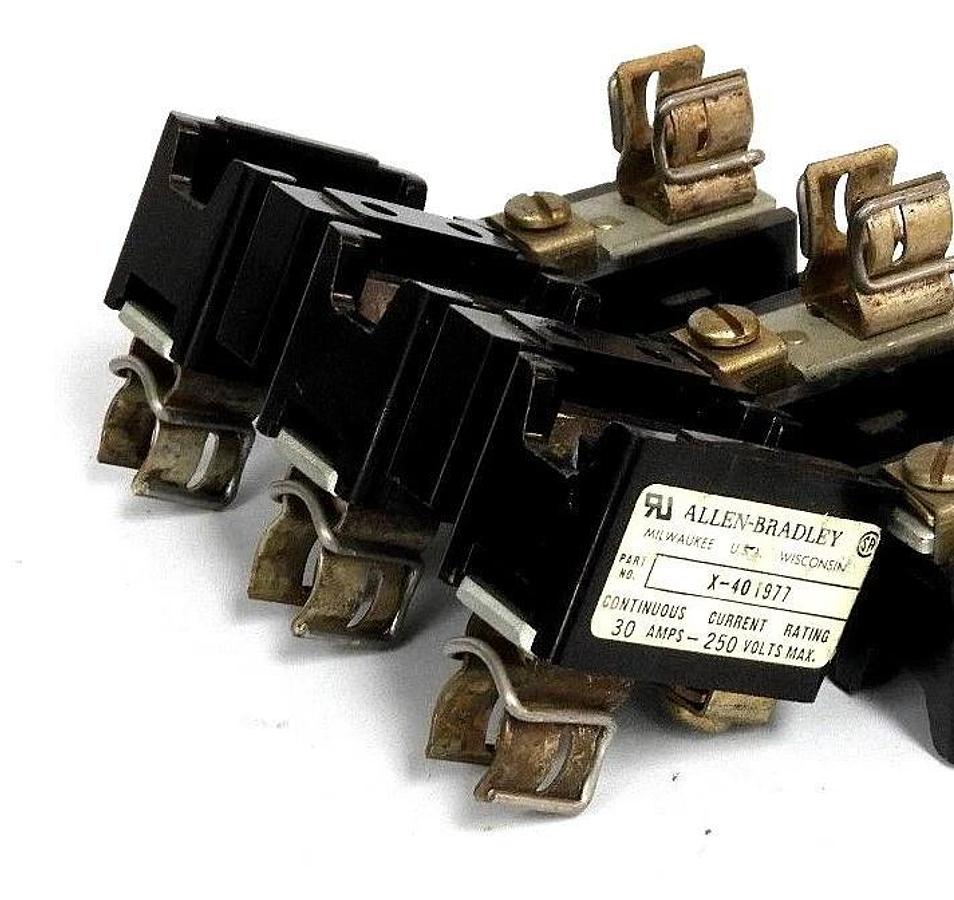 Used LOT OF 2 ALLEN BRADLEY X-401977 FUSE HOLDERS 30A, 250V, X401977