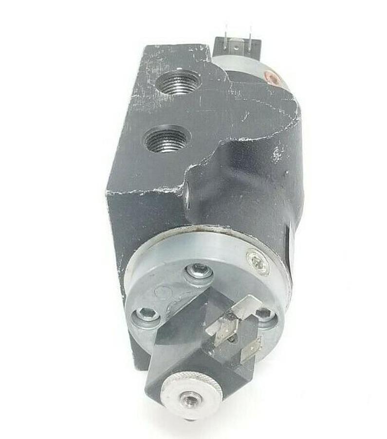 Used INGERSOLL RAND ARO K243SS-120-A VALVE K SERIES 116-218-33 120VAC 50/60HZ