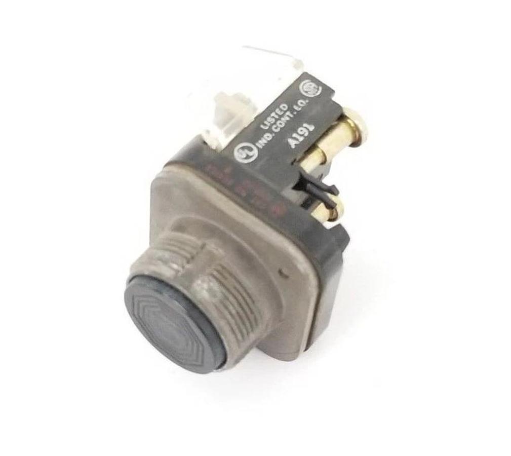 Used ALLEN BRADLEY 800T-A2 PUSH BUTTON SER. B W/ 800T-XA SER. C CONTACT BLOCK