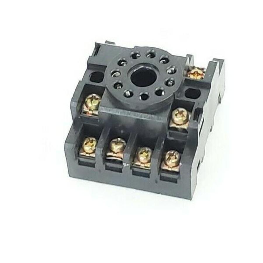 Used YOUNG ELECTRONICS DS-11-A RELAY SOCKET 10AMP 300V 11PIN OCTAL DS11A