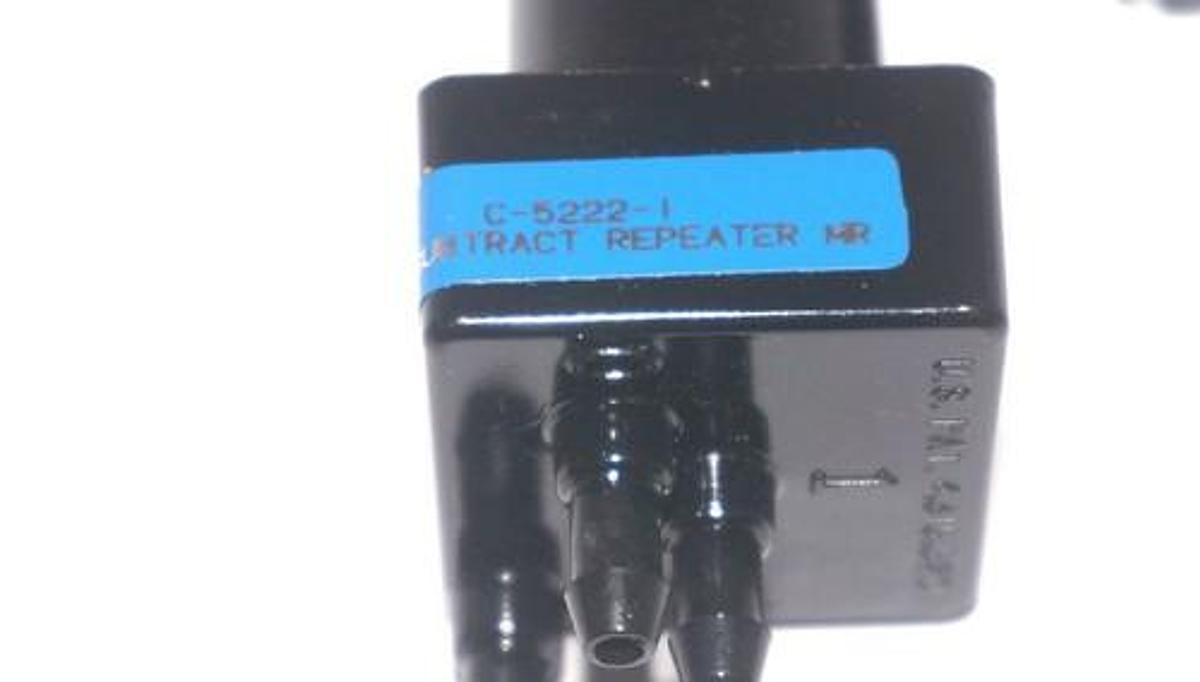 NIB JOHNSON CONTROLS C-5222-1 ADDING/SUBSTRACTING REPEATER C52221