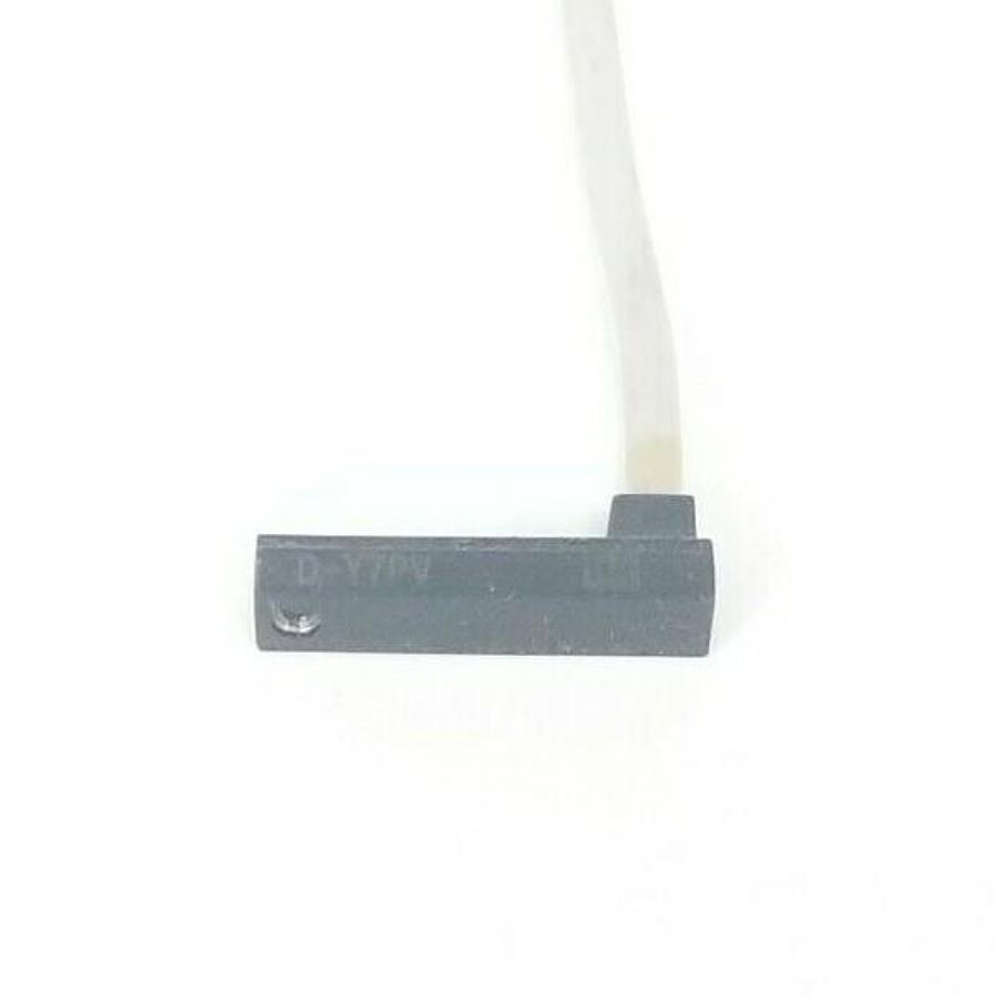 Used SMC D-Y7PV PROXIMITY SENSOR / REED SWITCH DY7PV