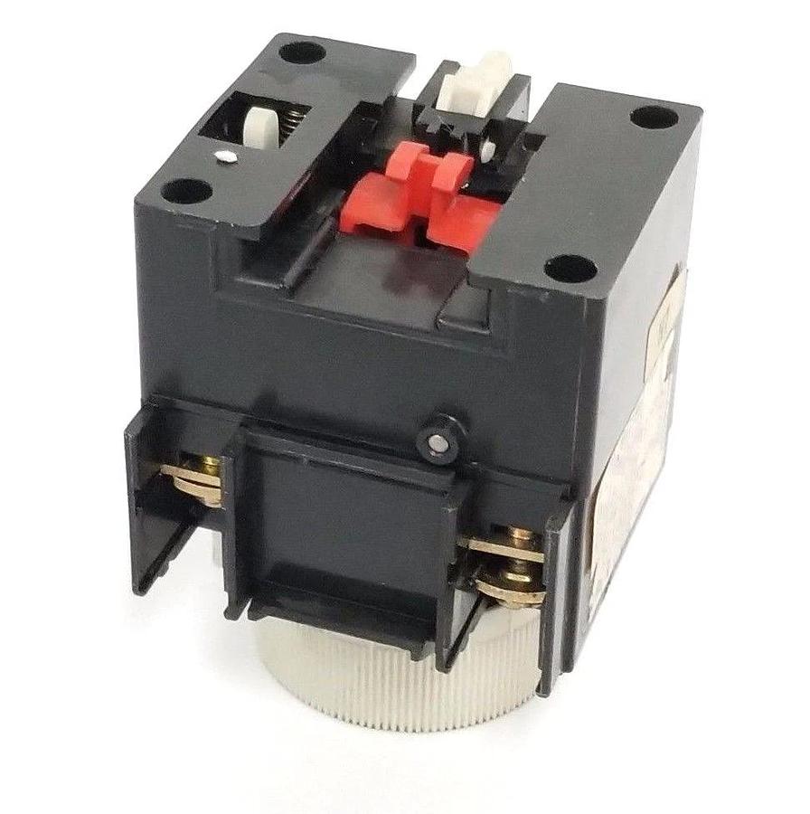Used TELEMECANIQUE LA3D22A65 TIME DELAY BLOCK 10AMP .1-30SEC 500VAC 1NO/1NC, LA3DR2