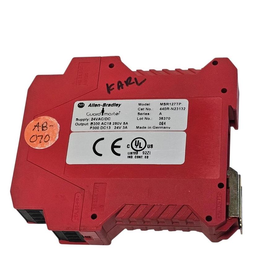 Used ALLEN BRADLEY 440R-N23132 GUARD MASTER SAFTEY RELAY MODEL MSR127TP SER. A