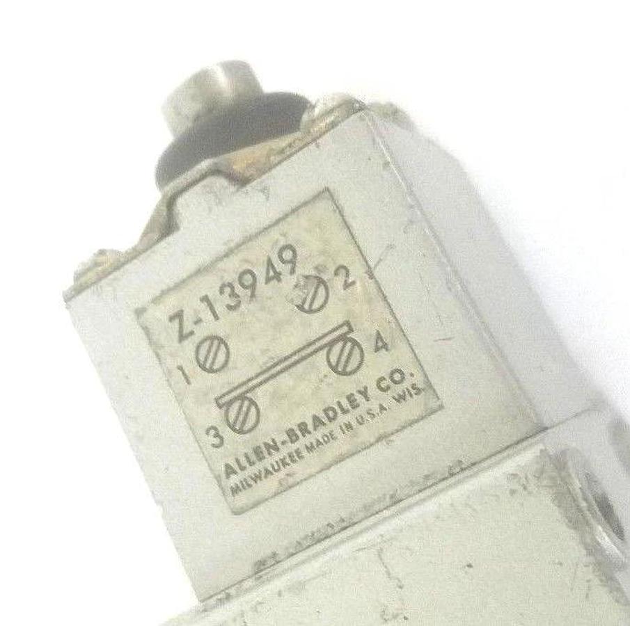 Used ALLEN-BRADLEY KNOX 802-T OILTIGHT LIMIT SWITCH W/ Z-13949 OPERATOR HEAD 802T*