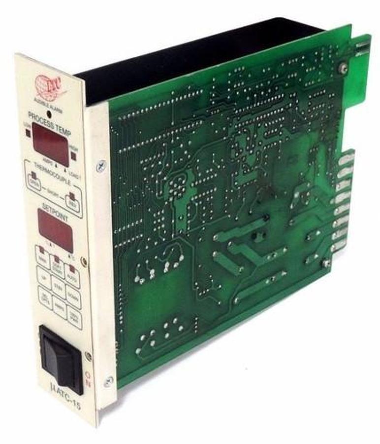 Used ITC UATC-15 TEMPERTURE CONTROLLER UATC15