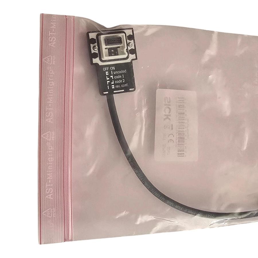 SICK 2076832 | SP1-1000 deTec & deTem System Plug w/o Extention M12 5-Pin NSMP