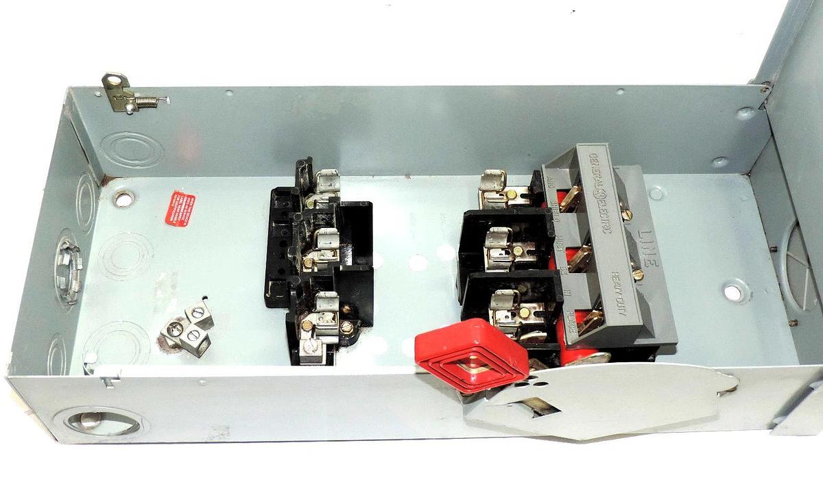 Used GENERAL ELECTRIC TH3362 SAFETY SWITCH 60 AMP 600VAC
