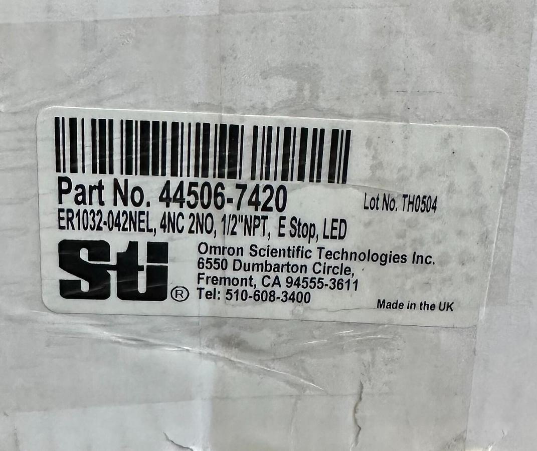 Used NEW STI OMRON ER1032-042NEL / ER1032042NEL EMERGENCY STOP SWITCH 44506-7420