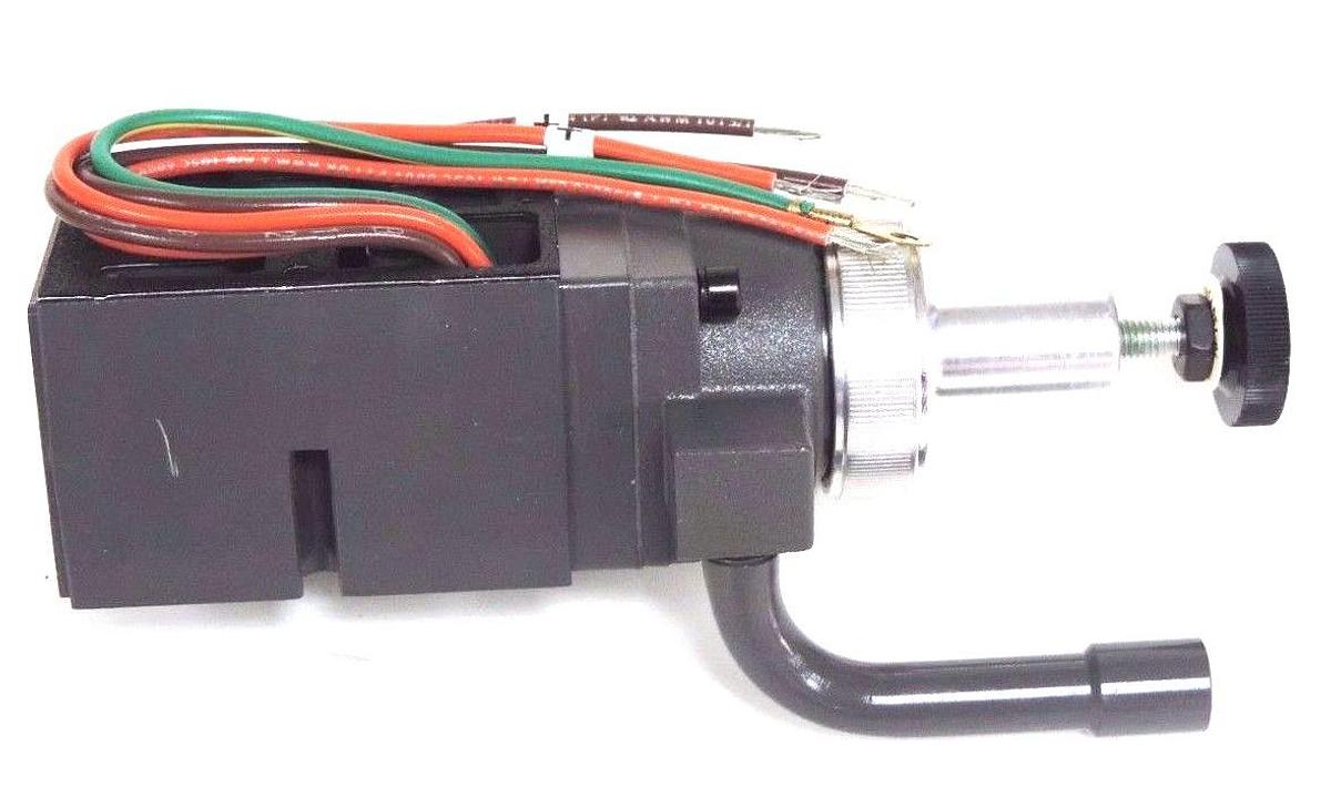 Used NEW NUMATICS 152RS100C000000 PRESSURE REGULATOR 10/130PSIG W/ 214-103 GAUGE