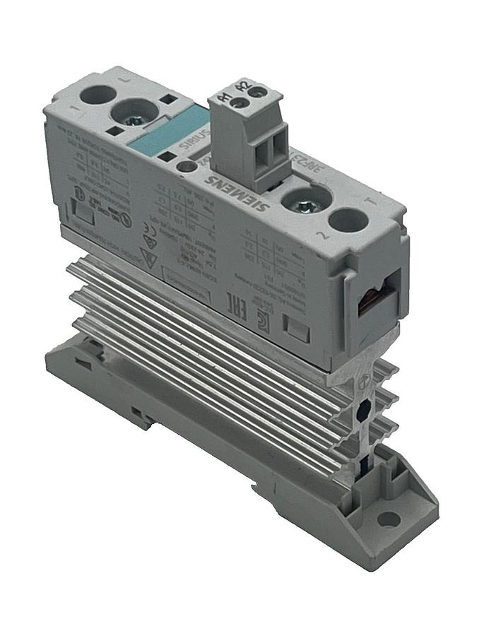 SIEMENS SIRIUS 3RF2310-1AA02 Solid State Relay 10A 48-480VAC AC Switching