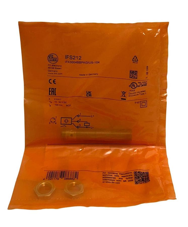 Used 2 IFM ELECTRONIC IFK3004BBPKG/US-104 / IFS212 INDUCTIVE PROXIMITY SENSORS NSFS