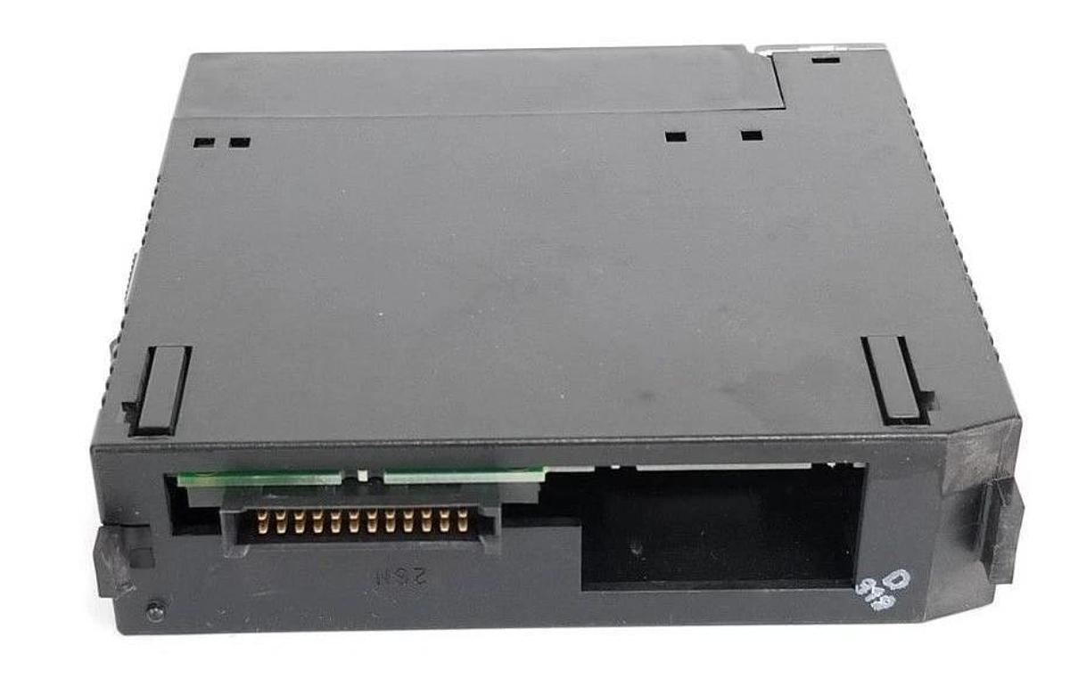 Used GE FANUC IC693MDL752E OUTPUT MODULE TTL 32PT