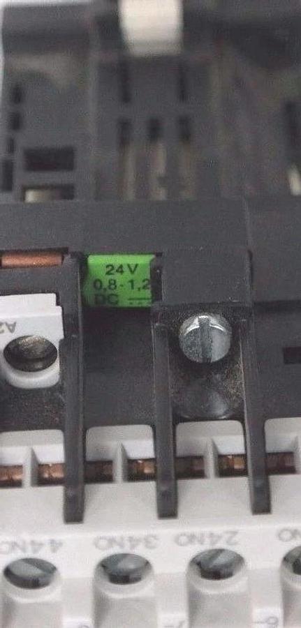 NIB SIEMENS 3TH30 40-0BB4 CONTROL RELAY 3TH30400BB4, 24V