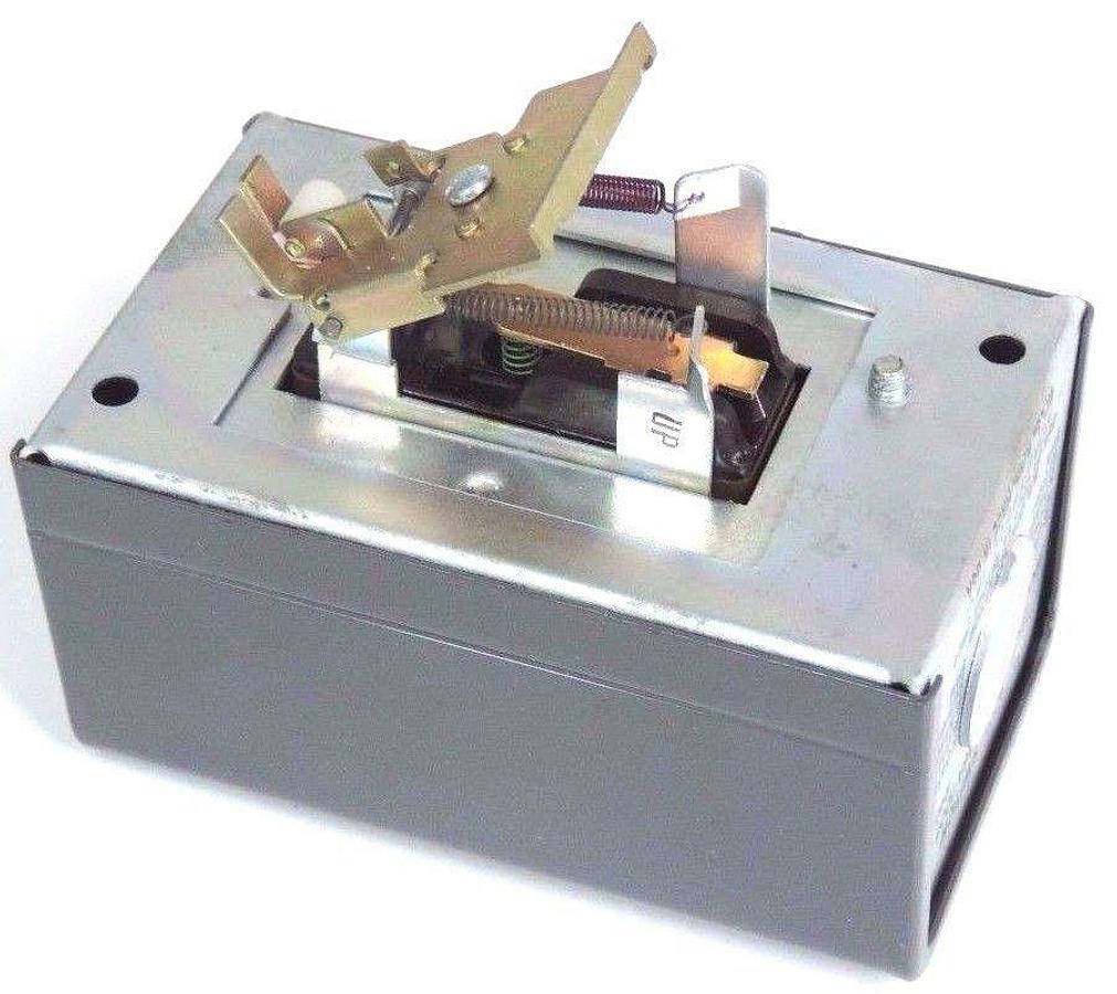 NIB HONEYWELL S688A 1007 1 AIR FLOW SWITCH S688A10071 SPDT SWITCH 240 VAC MAX.