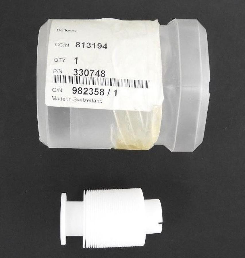 Used NEW VAT 330748 / 16 WEDGE VALVE P/N: 330748 / 18, O/N: 944165 / 1