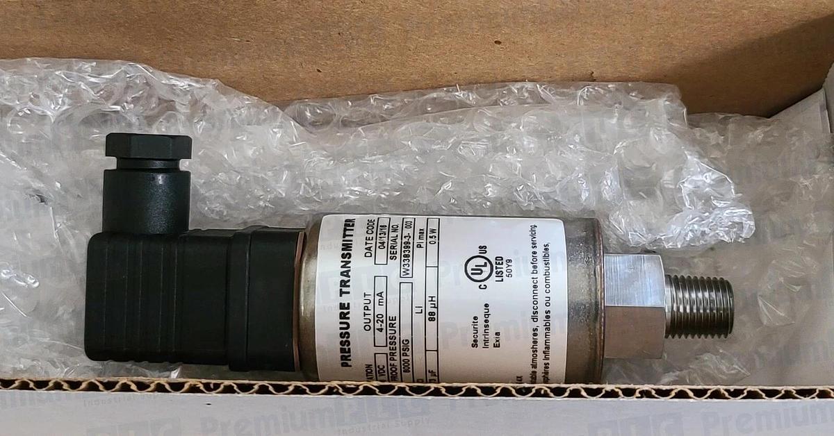 Used NEW BARKSDALE 445 SERIES PRESSURE TRANSMITTER 445T5-13 PRESS. RANGE 0-3000 PSIG