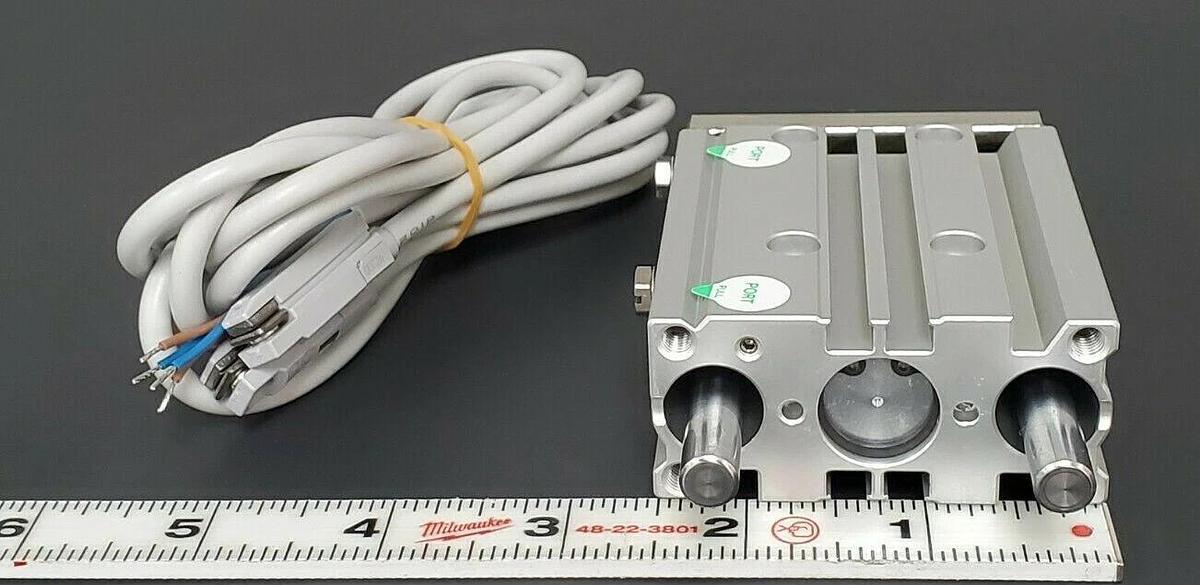 NEW CKD STGB-1640 CYLINDER STGB1640 W/ TWO T2YH REED SWITCHES