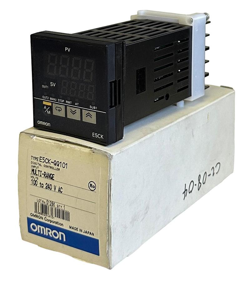 Used NEW OMRON E5CK-QQ101 / E5CKQQ101 DIGITAL CONTROLLER E5CK MULTI-RANGE 100-240VAC