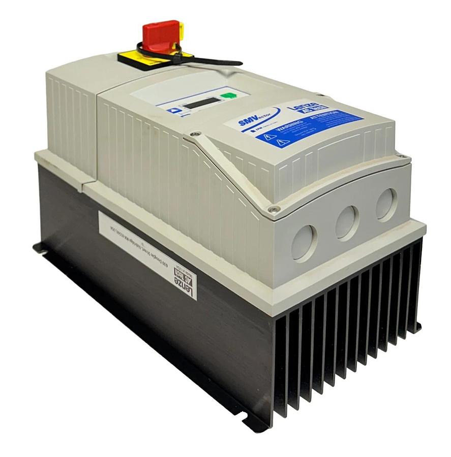 LENZE AC TECH ESV152N02YMC / 13471487 SMVector 1.5kW/2HP ESV152N02YMCXX1C43 NSMP
