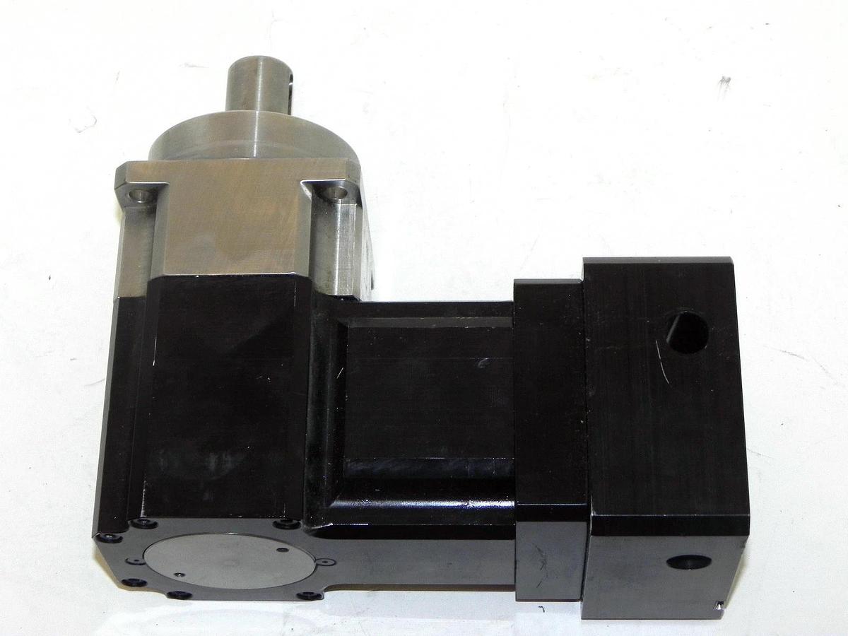 Used THOMSON MICRON 42-314288-9457 SERVO MOTOR UTR075-025-0-RM075-37 GEARBOX 90 DEG.