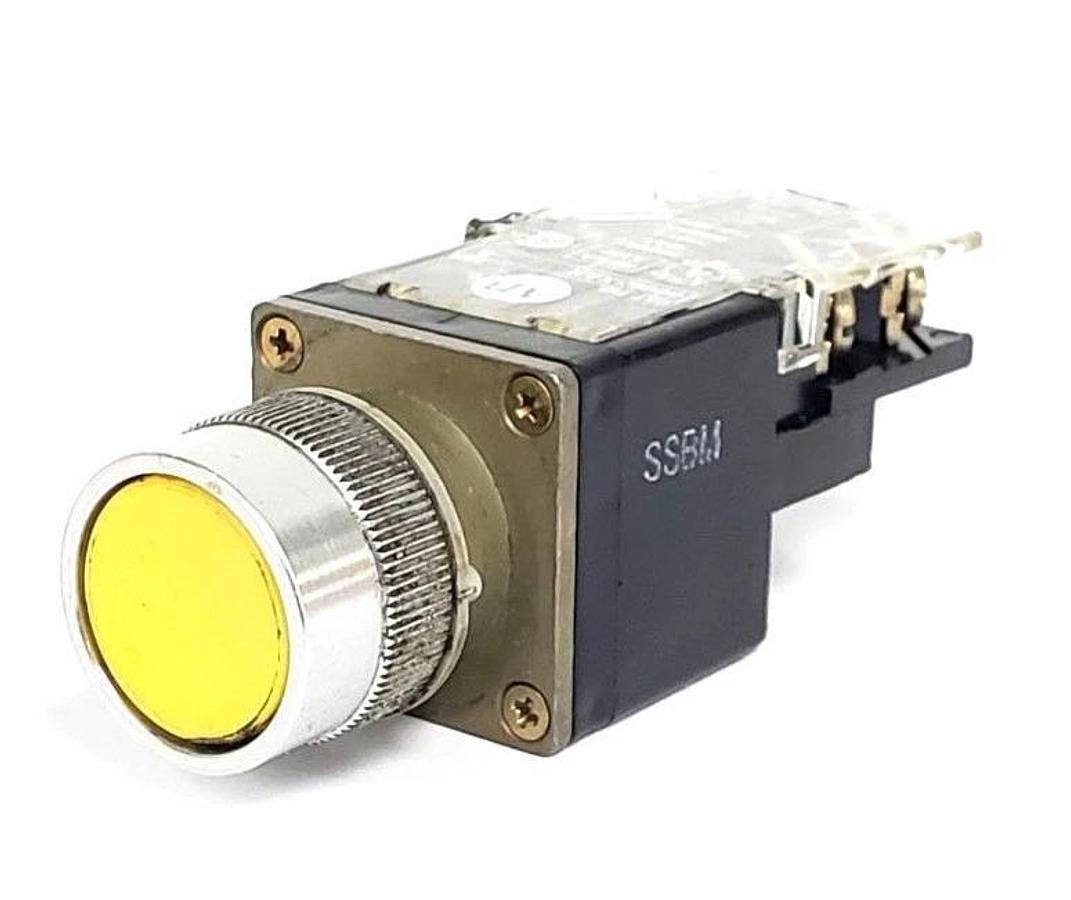 Used ALLEN BRADLEY 800MR-A9 PUSHBUTTON 800MRA9 YELLOW SER. A W/ 800M-XAK SER. A