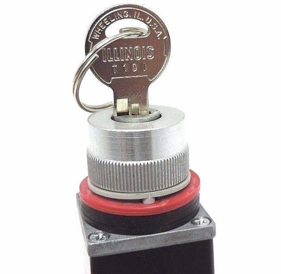 Used NIB ALLEN BRADLEY 800MR-N31QB SER. A SELECTOR SWITCH 800MR-N31Q W/ KEY