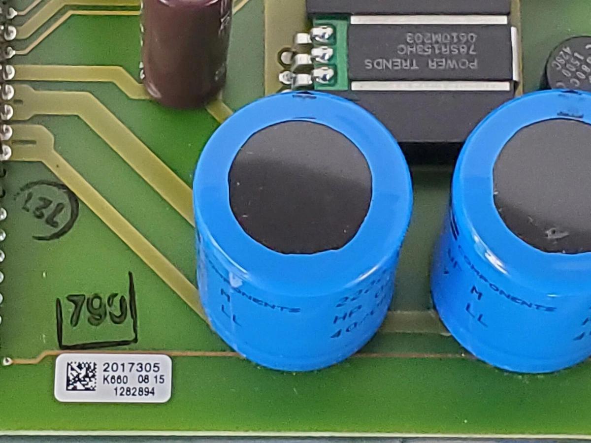Used GENERIC 2017305 CONTROL BOARD K660 08 15 1282894