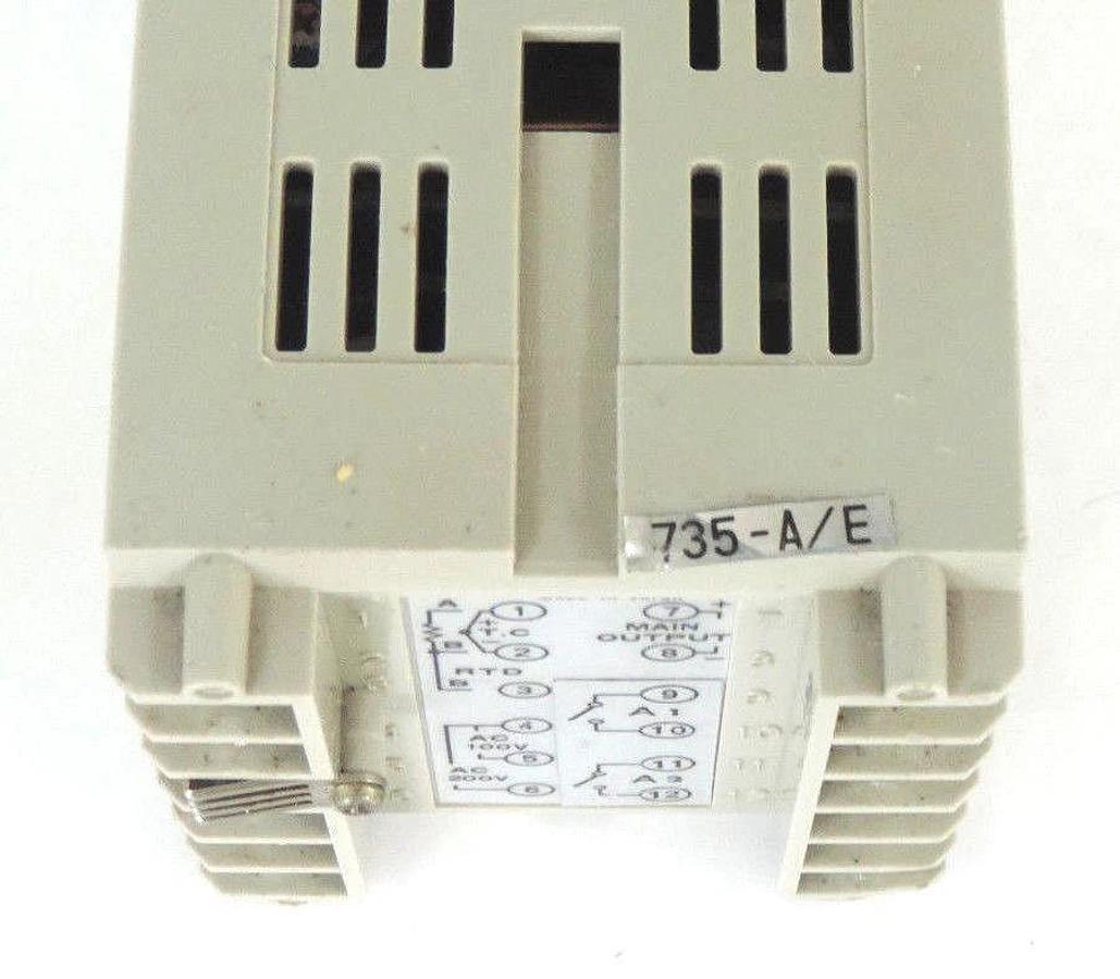 Used SHINKO 735-A/E APC TEMPERATURE CONTROLLER 735AE 0-400C