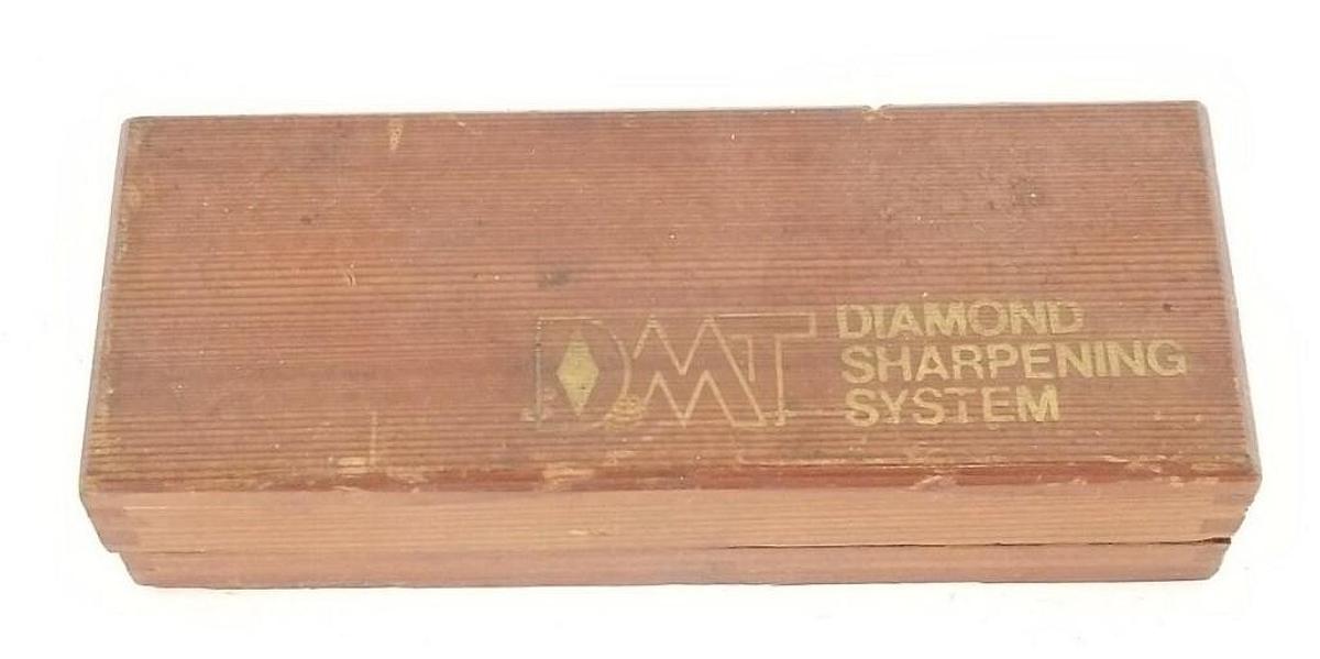 Used DMT 3860400 DIAMOND SHARPENING SYSTEM KNIFE SHARPENER