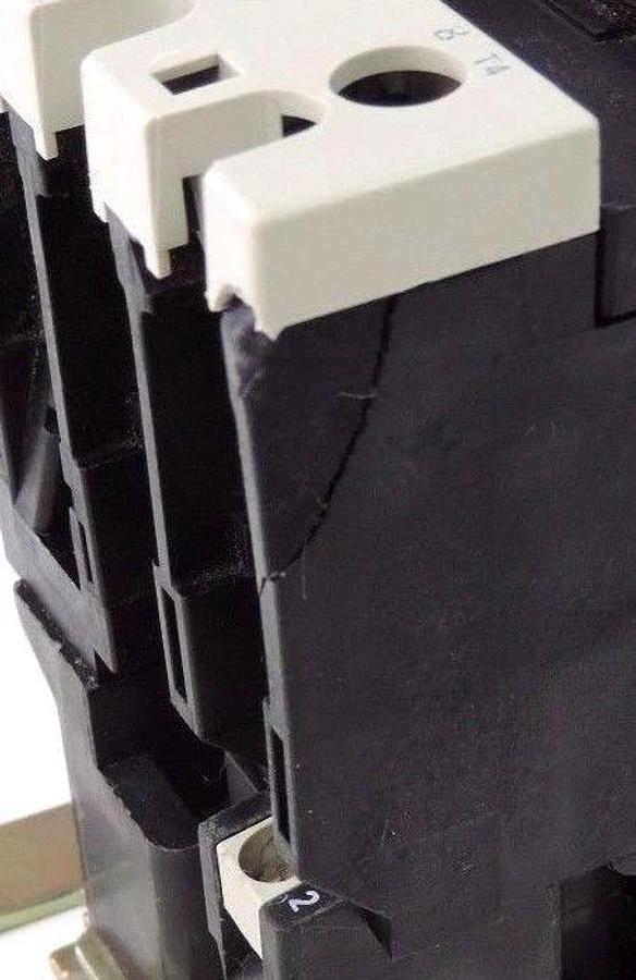 NIB TELEMECANIQUE LC1D40004F5 CONTACTOR LC1-D40004F5, 110V, 50HZ