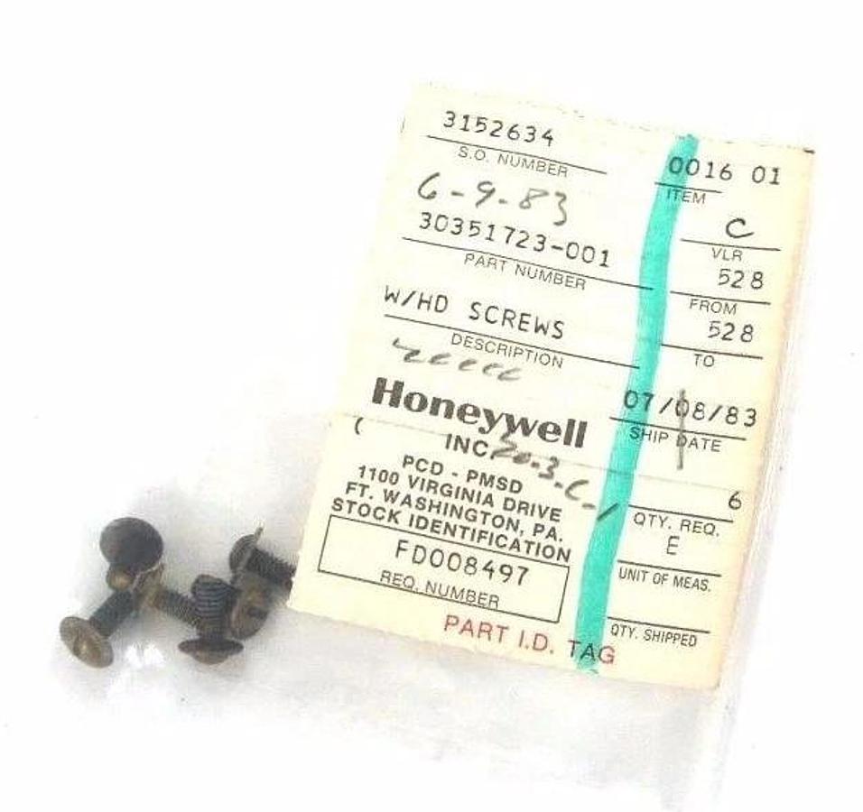 Used NEW HONEYWELL 30351723-001 HD SCREWS 30351723001