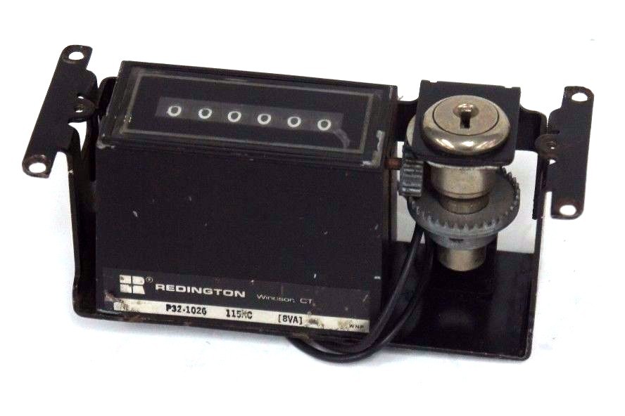 Used REDINGTON P32-1026 115VAC 8VA ELECTRONIC COUNTER PANEL MOUNT 6 FIGURE