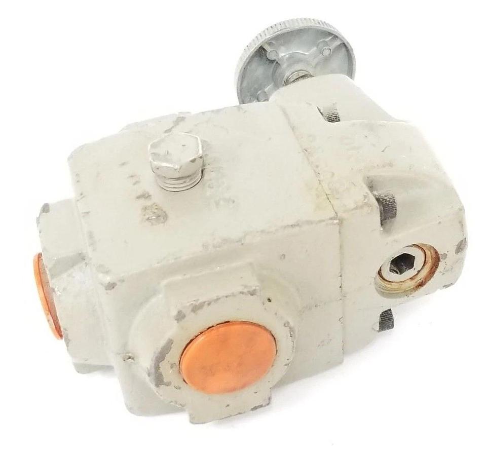 Used VICKERS 01-06-B-40 RELIEF VALVE 125-1000PSI 0106B40 *DAMAGED*