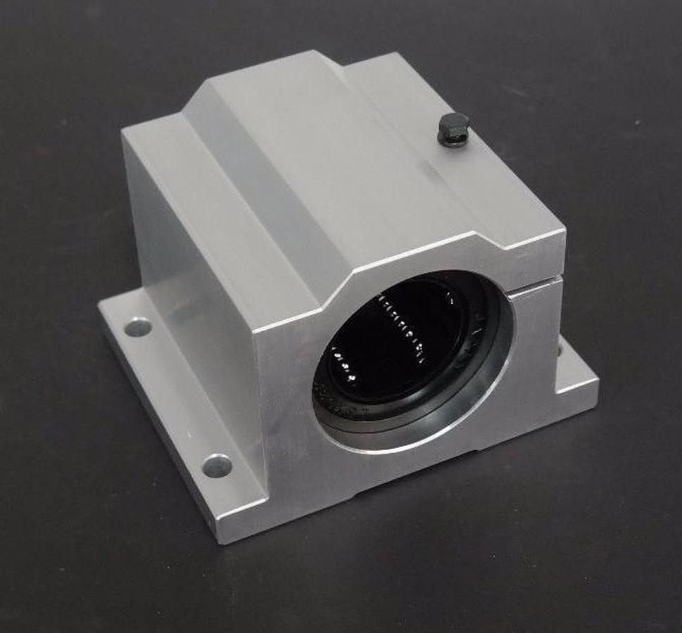 NEW SKF LUXD 32-2LS/AJ PILLOW BLOCK BEARING ALUMINUM HOUSING 4 BOLT 2" BORE