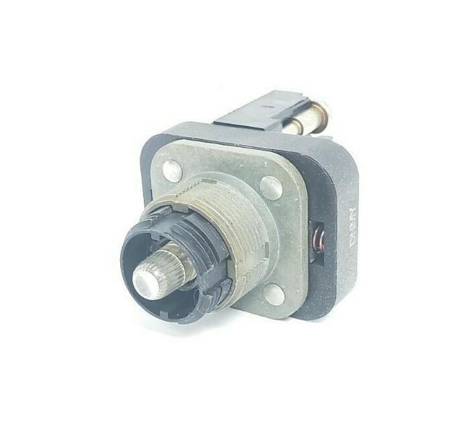 Used ALLEN BRADLEY 800T-FXNR10XA7 PUSHBUTTON SER. T 120V B2A LAMP 800TFXNR10A7